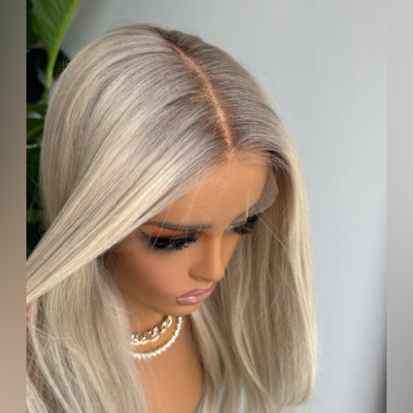 Blonde Wavy Hair Wig - Picture 2 of 2